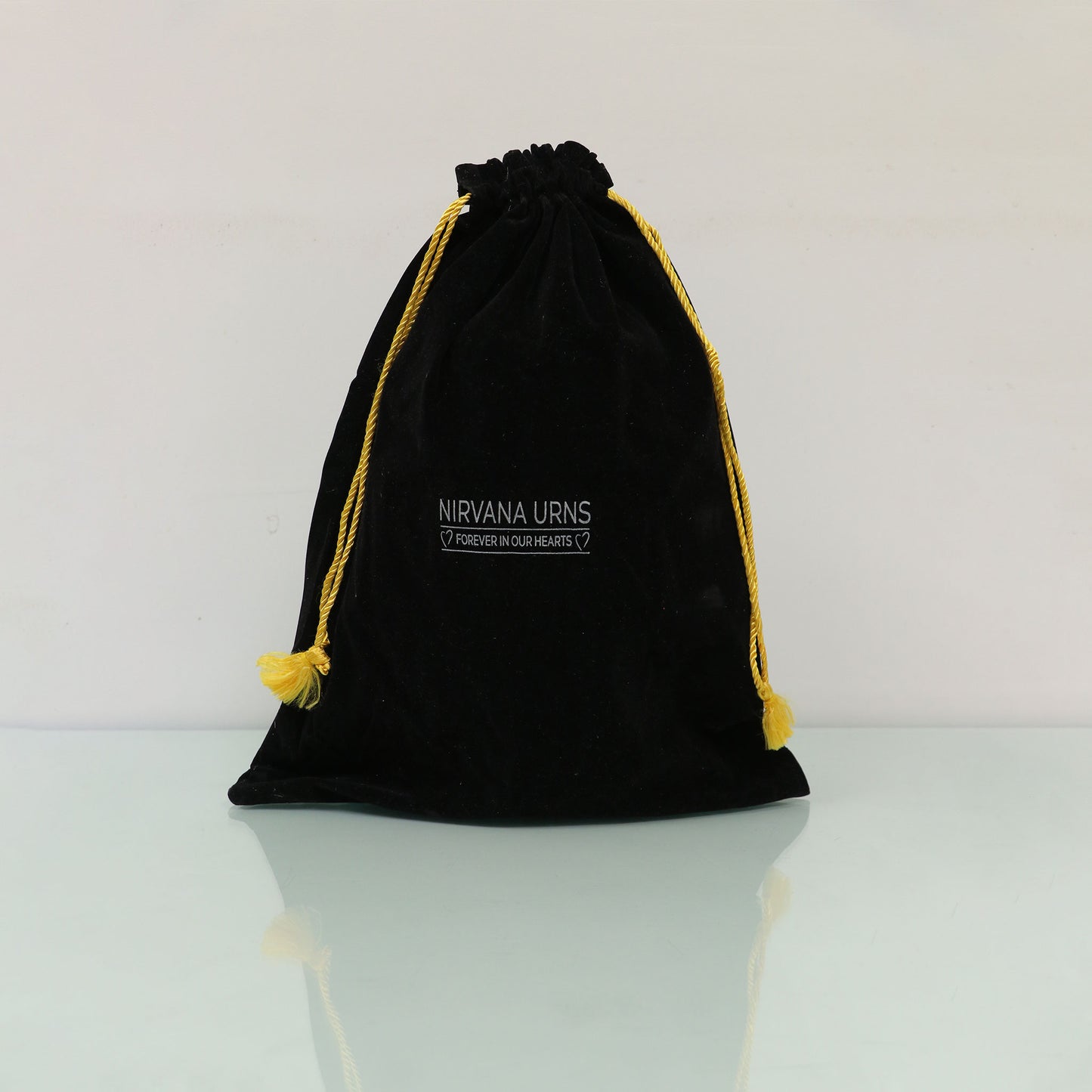 Adult Cremation Urn Elegant White Finish & Engraved Leaf Band Design (Product Code NUEWET-A)